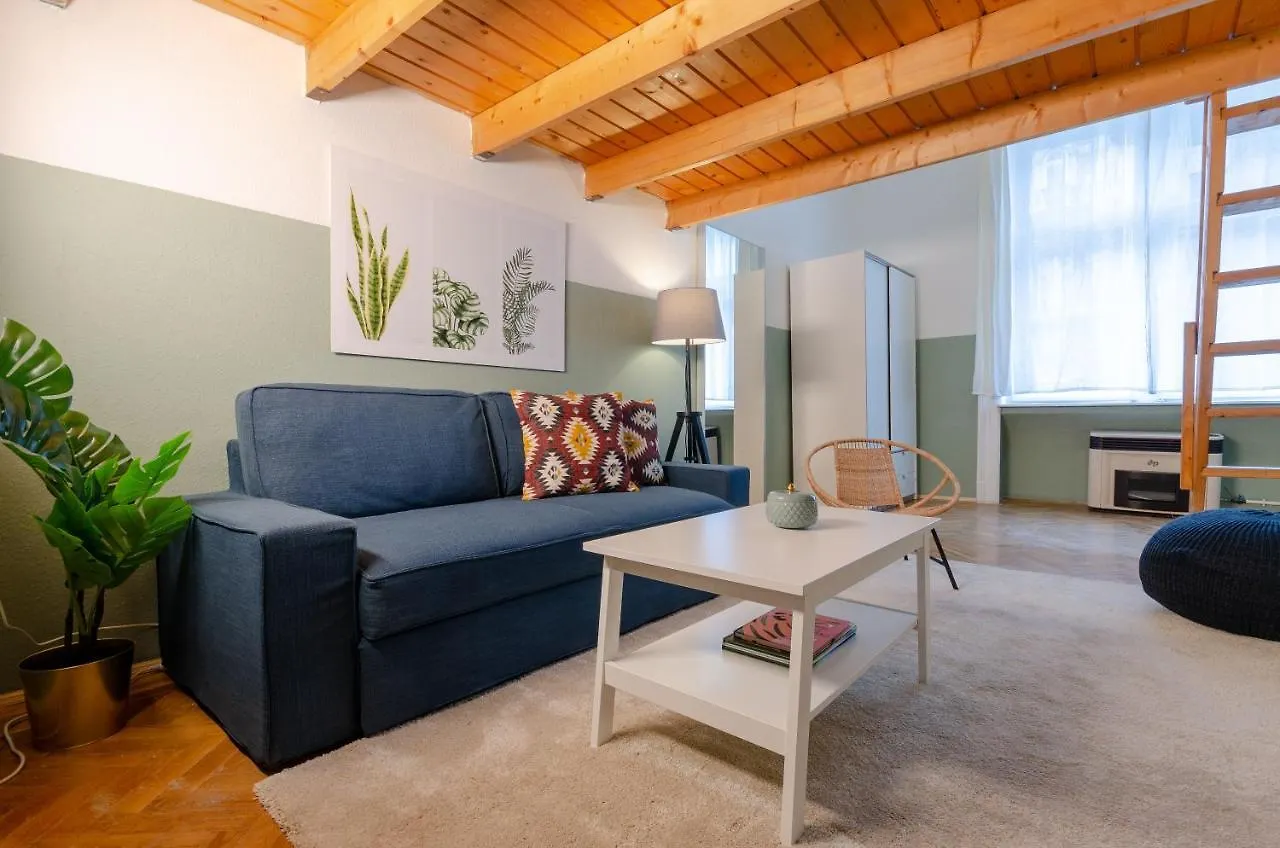 Cosy Apartment In Central District. Budapest