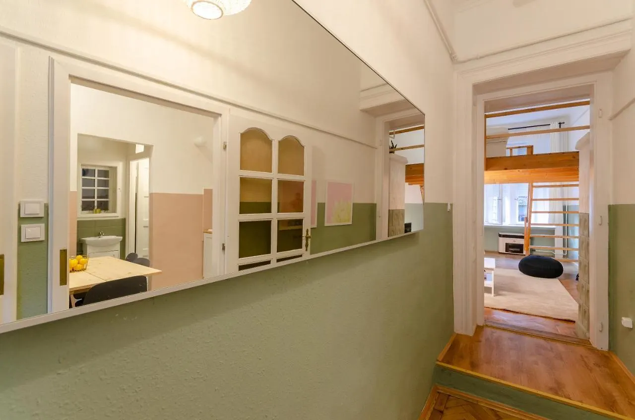 Cosy Apartment In Central District. Budapest